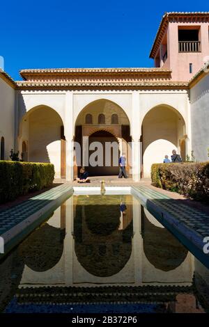 Spanien, Andalusien, Costa del Sol, Málaga, Alcazaba, Patio de La Alberca Stockfoto