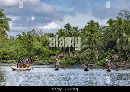 Indonésie, Papua, Distrikt Agats, Dorf Beriten, Stamm Asmat, Grußfeier Stockfoto