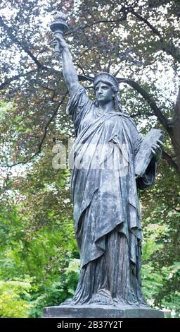 Modell der Freiheitsstatue im Jardin du Luxembourg, Paris, Frankreich Stockfoto