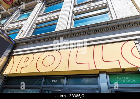 New York City, USA - 4. August 2018: Fassade des Apollo Theaters in Harlem, Manhattan, New York City, USA Stockfoto