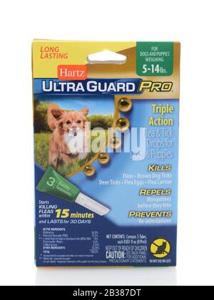 Irvine, CA - 22. SEPTEMBER 2014: Eine Schachtel mit Hartz UltraGuard Pro Flea und Tick Drops. Die Hartz Mountain Corporation (HMC) ist ein Hersteller von Produkten zur Tierpflege Stockfoto