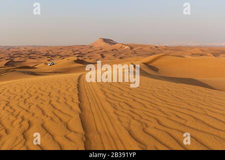 Riesige Dünen der Wüste. Schöner Ort für Fotografen und Reisende. Stockfoto