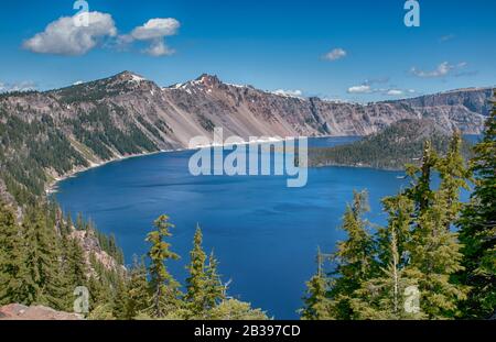Crater Lake National Park with Wizard Island Stockfoto