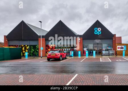 Die Ladenfront des kürzlich eröffneten Handley Chase Co-op kleinen lokalen Shops in der Nähe von Quarrington Sleaford Lincoln Stockfoto