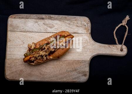 Veganes Essen hausgemachte Snacks, gebratene Brotsorten Wurstpflückrezept. Stockfoto