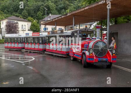 Vaduz, Liechtenstein - 14. Sept. 2014: Das Schloss in der Hauptstadt von Liechtenstein. Schloss Vaduz, Amtssitz des Fürsten von Liechtenstein, Stockfoto