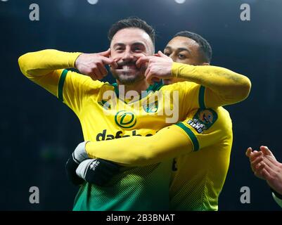 London, Großbritannien. März 2020. Josip Drmic von Norwich City feiert am 04. März 2020 im Tottenham Hotspur Stadium in London, England, sein Torverhältnis während des Fünften Runden Matches des Emirates FA Cup zwischen Tottenham Hotspur und Norwich City. Credit: Action Foto Sport/Alamy Live News Stockfoto