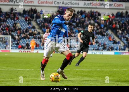 Glasgow, Großbritannien. März 2020. Bei den anhaltenden Premiership-Spielen wurde Rangers gegen Hamilton im Ibrox Stadium, Rangers Home Ground, gespielt. Nach einer Reihe enttäuschender Ergebnisse gab Steven Gerrard, Rangers-Manager an, dass er das Spiel als eine Möglichkeit sehe, "positiv zurückzuprallen". Credit: Findlay/Alamy Live News Stockfoto