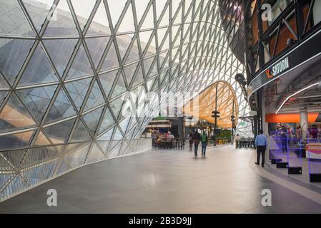 februar 2020 .Frankfurt am Main Deutschland 29. Februar 2020. Modernes Einkaufszentrum MyZeil Stockfoto