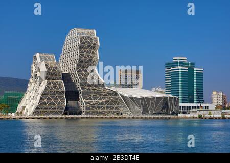 Das Kaohsiung Music Center im Hafen von Kaohsiung, Kaohsiung City, Taiwan Stockfoto