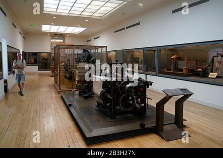 Eine automatische Webstuhlanzeige im Northrop System Ende des 19. Jahrhunderts im Musee des Arts et Metiers Museum of Arts and Crafts.Paris.France Stockfoto