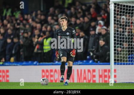 März 2020, Stamford Bridge, London, England; Emirates FA Cup 5th Round, Chelsea V Liverpool: Kepa Arrizabalaga (01) Torhüter von Chelsea Stockfoto