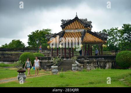 Pavillon, Garten, Purpurne verbotene Stadt, Kaiserstadt, Hue, Vietnam Stockfoto