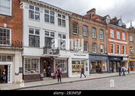Die Guildford House Gallery in der Guildford High Street, Guildford House wurde 1660 erbaut und wird seit 1959 als Galerie genutzt. Stockfoto