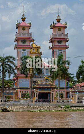 Tempel, Cao Dai, Sa Dez, Mekongdelta, Vietnam Stockfoto