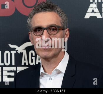 New York, Vereinigte Staaten. März 2020. John Turturro besucht HBO's Premiere "The Plot Against America" in Florence Gould Hall (Foto von Lev Radin/Pacific Press) Credit: Pacific Press Agency/Alamy Live News Stockfoto