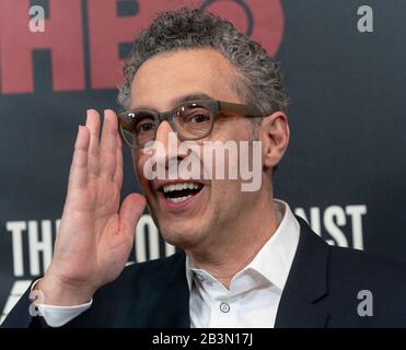 New York, Vereinigte Staaten. März 2020. John Turturro besucht HBO's Premiere "The Plot Against America" in Florence Gould Hall (Foto von Lev Radin/Pacific Press) Credit: Pacific Press Agency/Alamy Live News Stockfoto