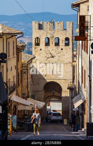 Porta Sant'Agostino, Montefalco, Perugia, Umbrien, Italien, Europa Stockfoto