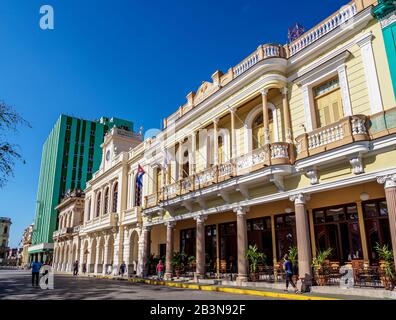 Architektur im Parque Vidal, Santa Clara, Provinz Villa Clara, Kuba, Westindien, Karibik, Mittelamerika Stockfoto