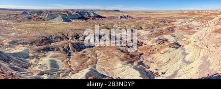 Panorama-Blick auf den Petrified Forest National Park vom First Forest Trail, Arizona, Vereinigte Staaten von Amerika, Nordamerika Stockfoto