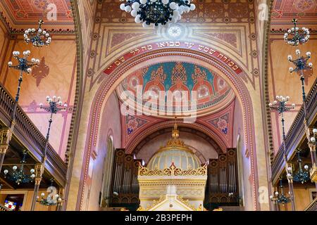 Inneneinrichtung der Großen Synagoge - Tabakgasse - in Budapest, Ungarn. Stockfoto