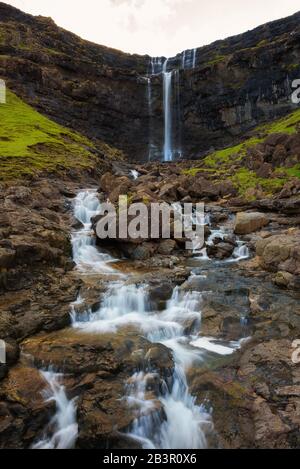 Fossa Wasserfall auf der Insel Bordoy auf den Färöern Stockfoto