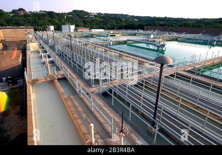 Austin, Texas, USA, März 2002: Ulrich Wasseraufbereitungsanlage reinigt Lake Austin Wasser für City of Austin Wasserkunden. ©Bob Daemmrich Stockfoto