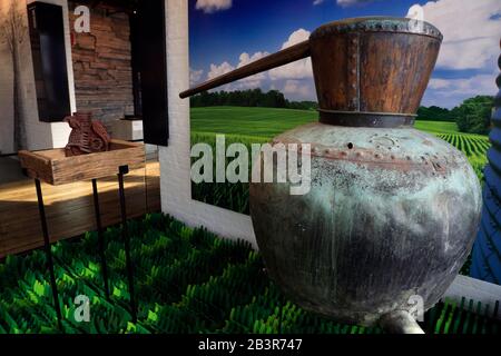 Alte Kupfer noch Display im Spirit of Kentucky, die Ausstellung der Geschichte und Kultur von Kentucky Bourbon Whiskey in Frazier History Museum.Museum Row.Louisville.Kentucky.USA Stockfoto