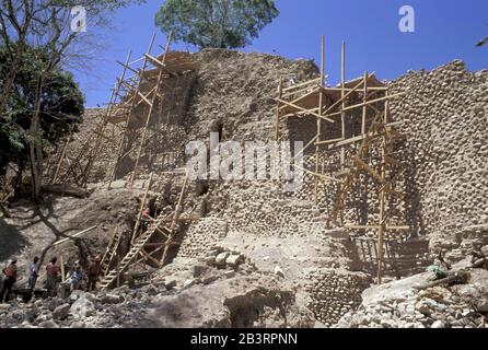 Copan, Honduras, September 1993: Rekonstruktion von Ruinen in der alten Maya-Stadt. ©Bob Daemmrich Stockfoto