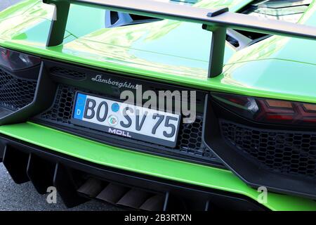 Monte-Carlo, Monaco - 20. Juni 2019: Grüner Lamborghini Aventador LP 750-4 SV Coupé, Schöner Supercar Vor Dem Hotel De Paris Monte-Car Geparkt Stockfoto