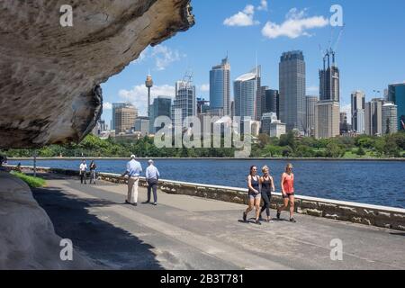 Australien. NSW. Sydney, Skyline von Mr. Macquarie's Point, Botanischer Garten Stockfoto