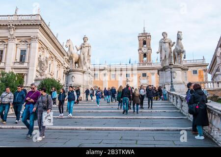 Cordonata Capitolina, Cordonata Steps, von Michelangelo, führt hinauf nach Campidoglio, dem Kapitolinischen Hügel, Rom, Italien Stockfoto