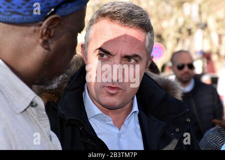 Kandidat für die Bürgermeisterwahlen in Marseille Senator, Stephane Ravier-Kampagnen in Marseille. Stockfoto