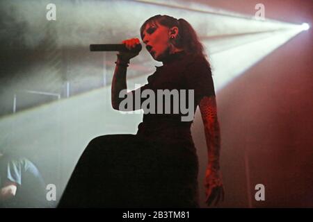 Jinjer, Der An der Manchester Academy Mit Jinjer, Tatiana Shmailyuk, Wo: Manchester, Großbritannien Wenn: 03. Dezember 2019 Kredit: Sakura/WENN.com Stockfoto