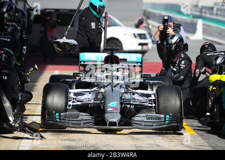 Circuit de Barcelona-Catalunya in Montmelo Spanien 19.2.2020, Formel 1 Wintertest, Valteri Bottas (FIN), Mercedes AMG Petronas beim Boxenstopp Stockfoto