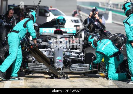 Circuit de Barcelona-Catalunya in Montmelo Spanien 19,2.2020, Formel 1 Wintertests, Valteri Bottas (FIN), Mercedes AMG Petronas während Boxenstopp Stockfoto