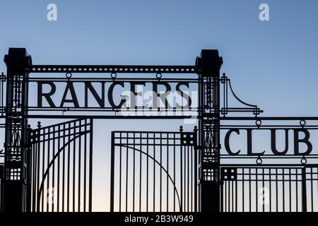 Tordetails mit Rangers Club, Ibrox Fußballstadion, Govan, Glasgow, Großbritannien Stockfoto