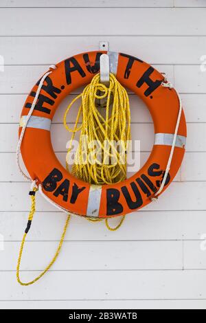 Rettungsschwimmer und viel Seil bei der Hafenbehörde in Bay Bulls entlang der Avalon Halbinsel in Neufundland, Kanada Stockfoto