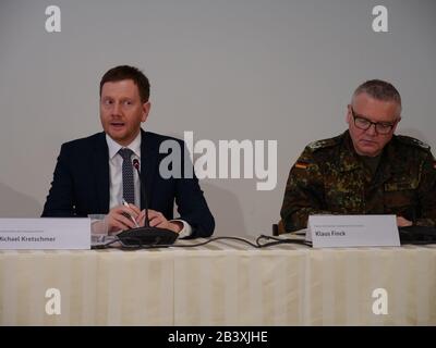 Hartmut Renk, Timothy Eydelnant, Inga Skujina, Michael Kretschmer, Klaus Finck, Jürgen Weigt, Gunnar Brügner beim Pressetermin VERTEIDIGER 2020 in der Wir Stockfoto