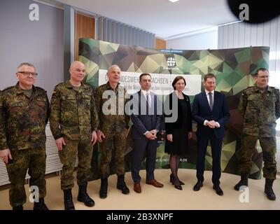 Hartmut Renk, Timothy Eydelnant, Inga Skujina, Michael Kretschmer, Klaus Finck, Jürgen Weigt, Gunnar Brügner beim Pressetermin VERTEIDIGER 2020 in der Wir Stockfoto