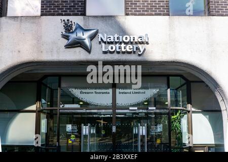 Die Büros der National Lottery in der Abbey Street. Die Lotterie wird von Premier Lotteries Ireland durchgeführt. Stockfoto