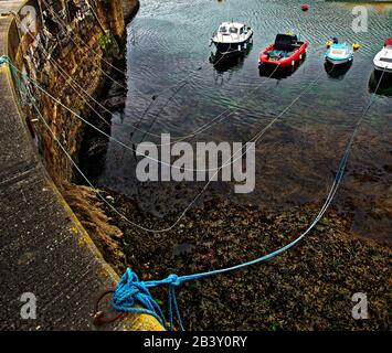 Mevagissey, dessen Name in Cornish Lannvorek ist, ist ein Dorf und Fischerhafen und eine zivile Gemeinde in Cornwall, England. Stockfoto