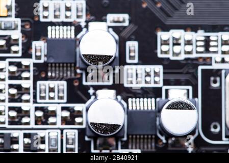 Das Bild zeigt eine Elektronik von oben in einer Detailansicht Stockfoto