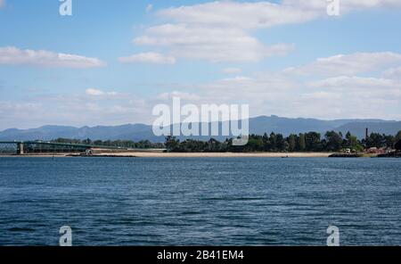 Panorama-Blick auf Rio Lima in Viana do Castelo, Portugal Stockfoto