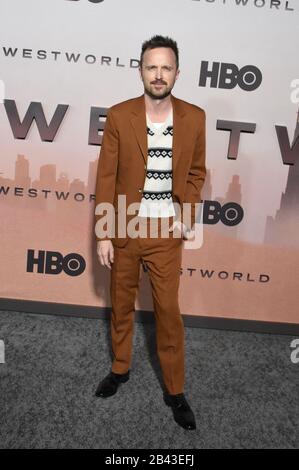 Hollywood, Kalifornien, USA 5. März 2020 Schauspieler Aaron Paul besucht die Premiere von HBO's "Westworld" in Los Angeles Staffel 3 am 5. März 2020 im TCL Chinese Theatre in Hollywood, Kalifornien, USA. Foto von Barry King/Alamy Live News Stockfoto