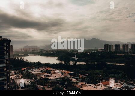 Blick auf die Hauptstadt von Rio und die Stadtlandschaft Brasiliens. Stockfoto
