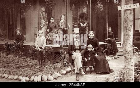 Samuel Porter Jones (1847-1906), berühmter methodistischer Evangelist auf Wanderwegen, der in den 1880er Jahren mit seiner Familie in Cartersville, Georgia gezeigt wurde. Stockfoto