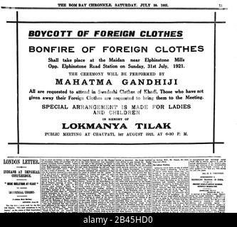 Mahatma Gandhi Aufruf zum Boykott und Verbrennen ausländischer Kleidung am 31. Juli 1921, Lagerfeueranzeige in der Zeitung The Bombay Chronicle, 30. Juli 1921, Bombay, Mumbai, Maharashtra, Indien, altes Jahr1900-Bild Stockfoto