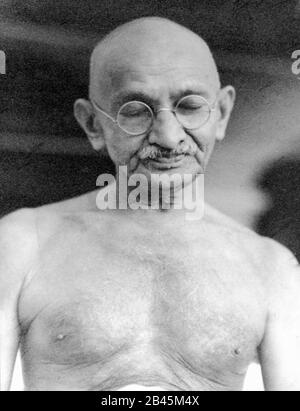 Mahatma Gandhi beim Gebetstreffen, Bombay, Mumbai, Maharashtra, Indien, Asien, September 1944, altes Bild des Jahrgangs 1900 Stockfoto