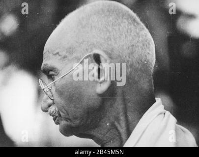 Mahatma Gandhi beim Gebetstreffen, Bombay, Mumbai, Maharashtra, Indien, Asien, September 1944, altes Bild des Jahrgangs 1900 Stockfoto